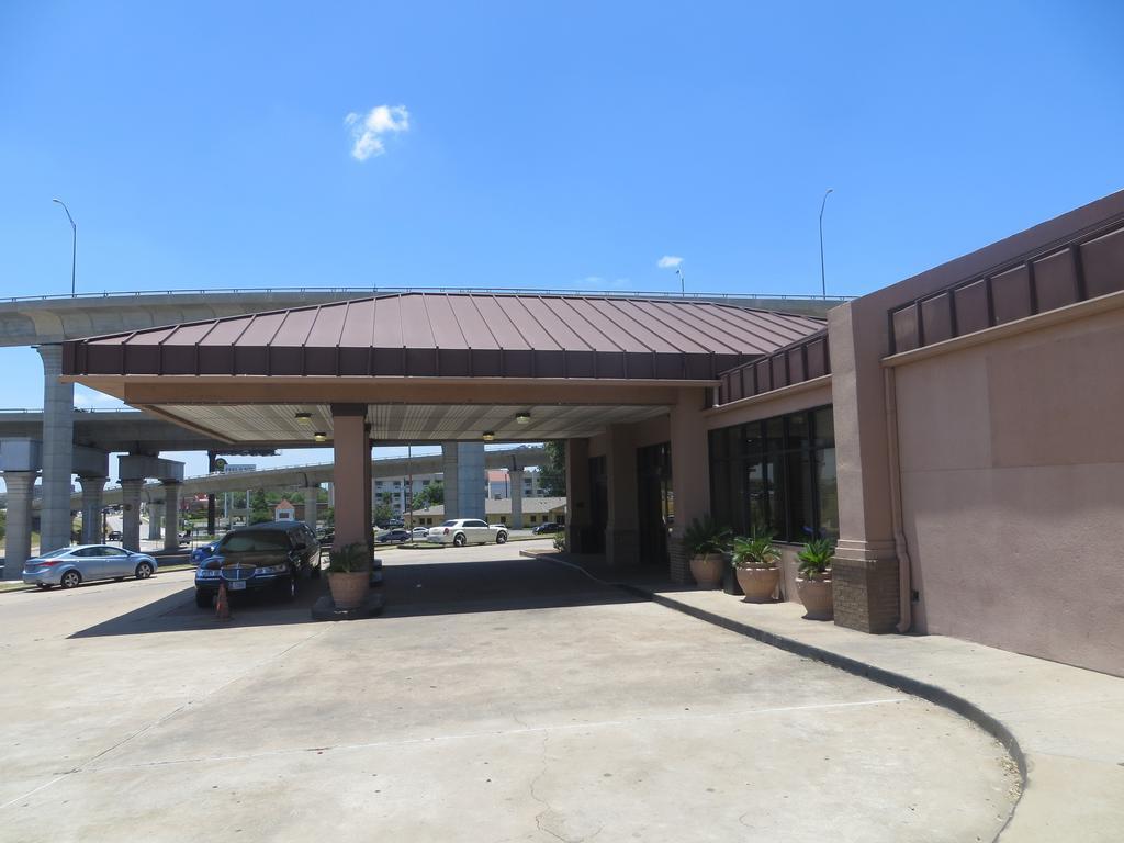 University Inn Austin North Екстериор снимка