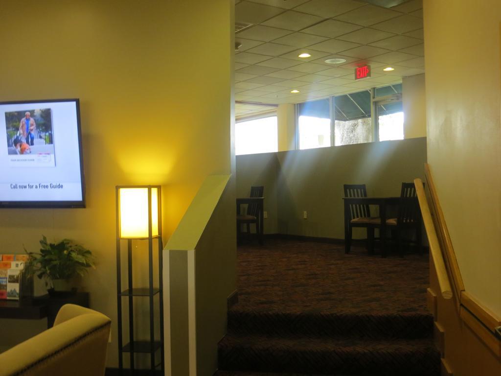 University Inn Austin North Екстериор снимка