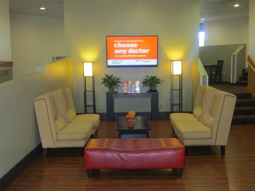 University Inn Austin North Екстериор снимка